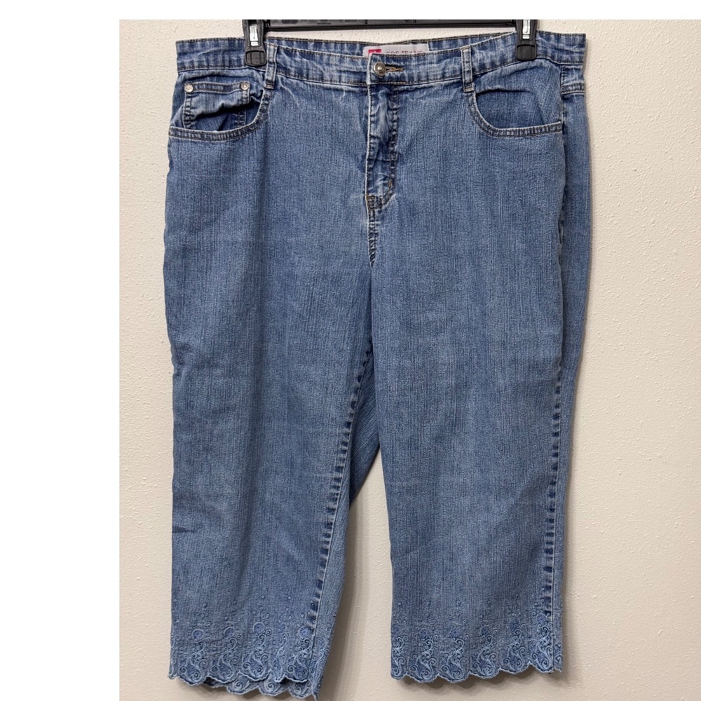 COS Cropped Denim Capris Womens 16W Medium Wash Jeans Eyelet Vacation Festival